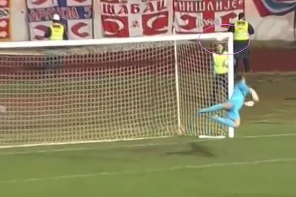 Pukla Zvezdina prečka! Fudbaler Radničkog strašnim šutem zatresao gol Kahrimana! (VIDEO)