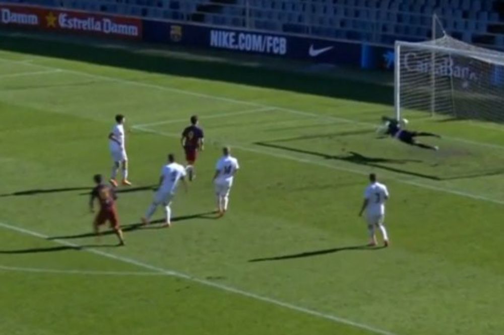 Vidi se Mesijev uticaj: Omladinac Barselone postigao gol posle slaloma od 40 metara! (VIDEO)