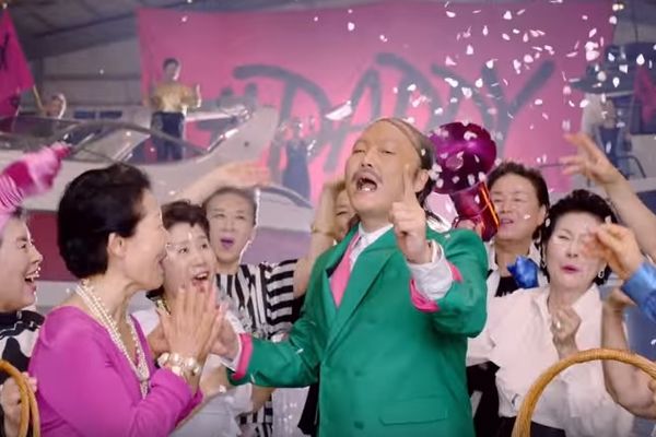 4 miliona pregleda za dan! Da li Psaj ima veći hit od Gangnam style? (FOTO) (VIDEO)