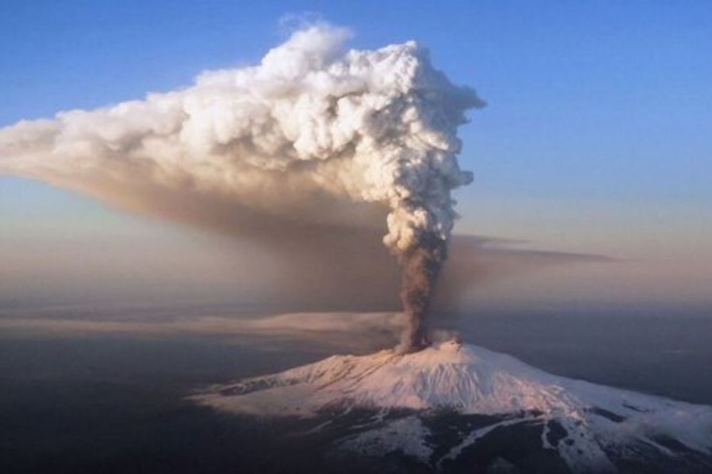 Zmaj se probudio: Erupcija Etne užasnula i impresionirala Italijane! (FOTO) (VIDEO)