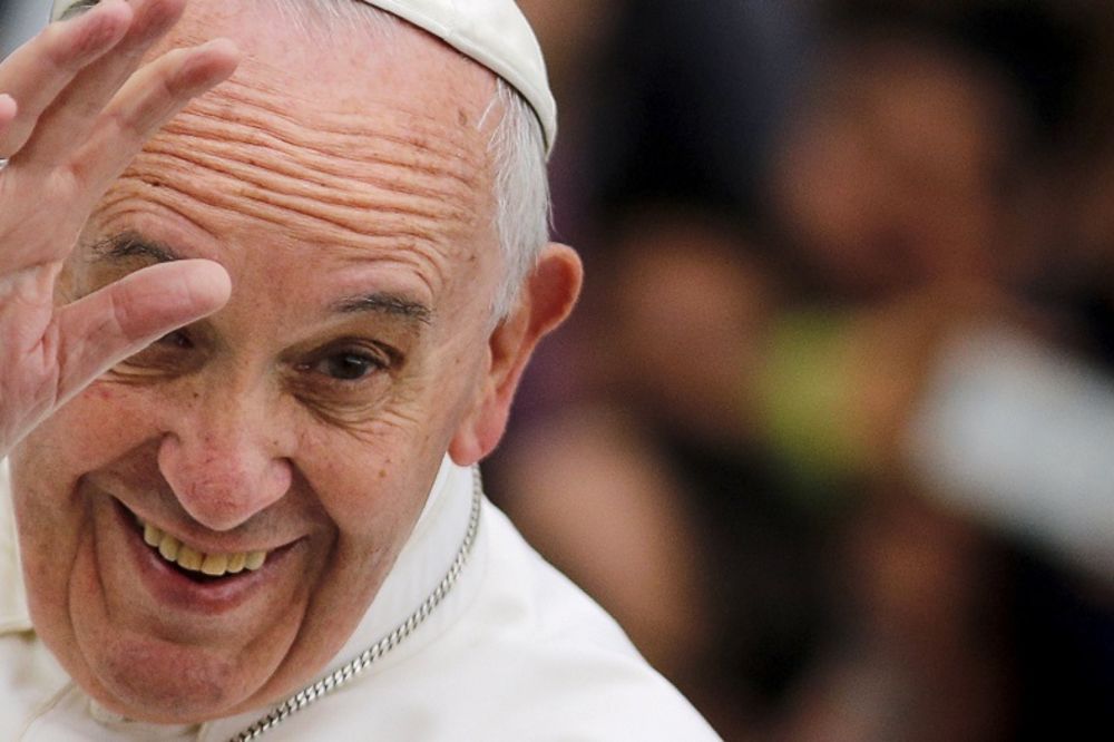 Papa Franja škljocnuo prvi selfi i oduševio ceo svet! (FOTO)