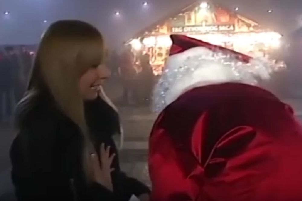Novinarku zaprosio Deda Mraz uživo! Bila je dobra cele godine? (VIDEO)