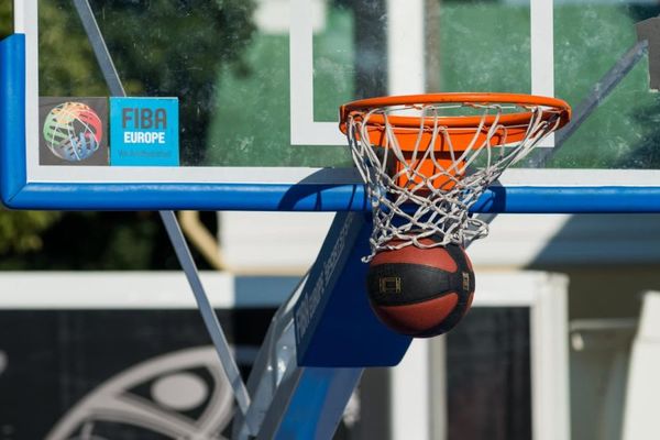 Ultimatum FIBA: Suspendujte klubove koji igraju ABA ligu ili sledi eliminacija reprezentacija!