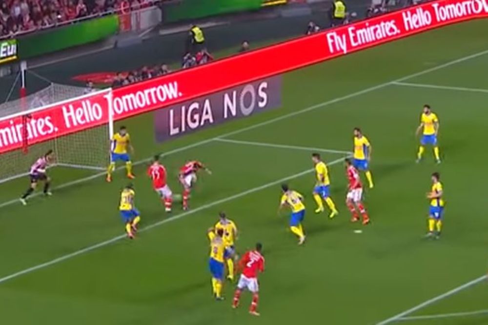 Neka se Šaponjić ugleda na njega: Fenomenalan gol Mitroglua koji je Lisabon bacio u trans! (VIDEO)