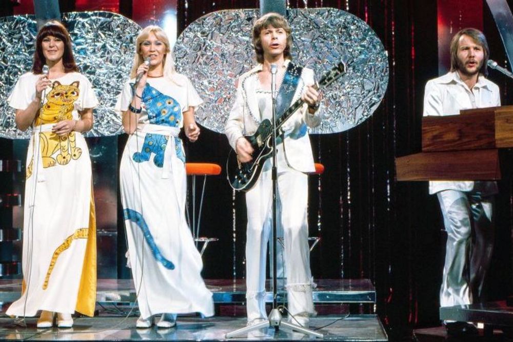 Toksični Teri: 20 godina je cirkao benzin, a onda mu je ABBA spasila život! (FOTO)