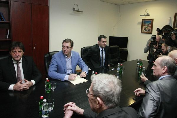 Je l ima neko da ne ide sa Vučićem na izbore: I PUPS na listi SNS