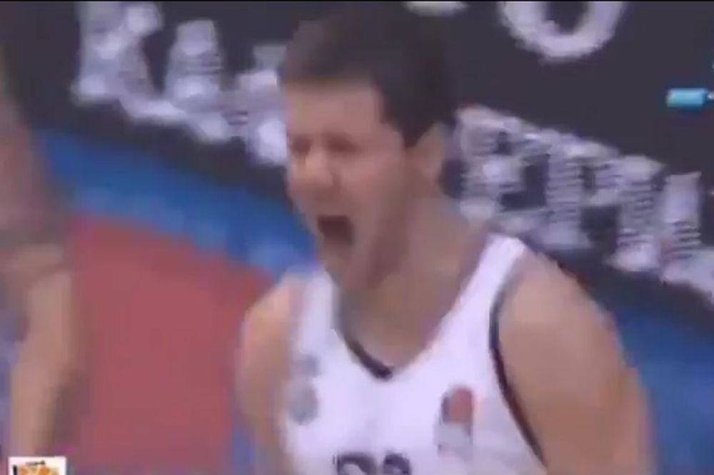 Andreja Milutinović se pojavio niotkuda i zapalio Grobare u Čairu! (VIDEO)