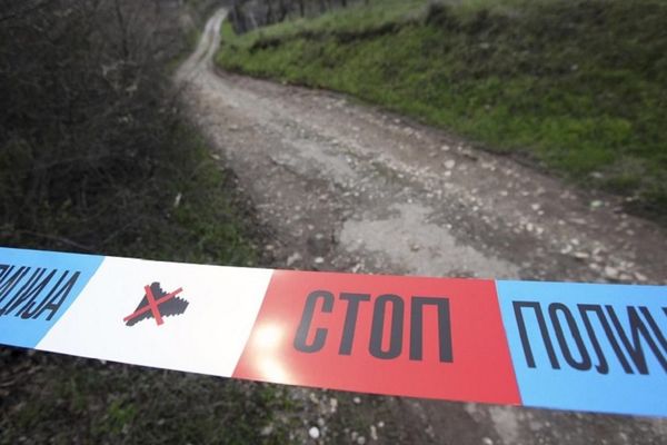 Incident na Kosovu: Dva mladića pokušala kolima da izguraju automobil sa tri Srpkinje
