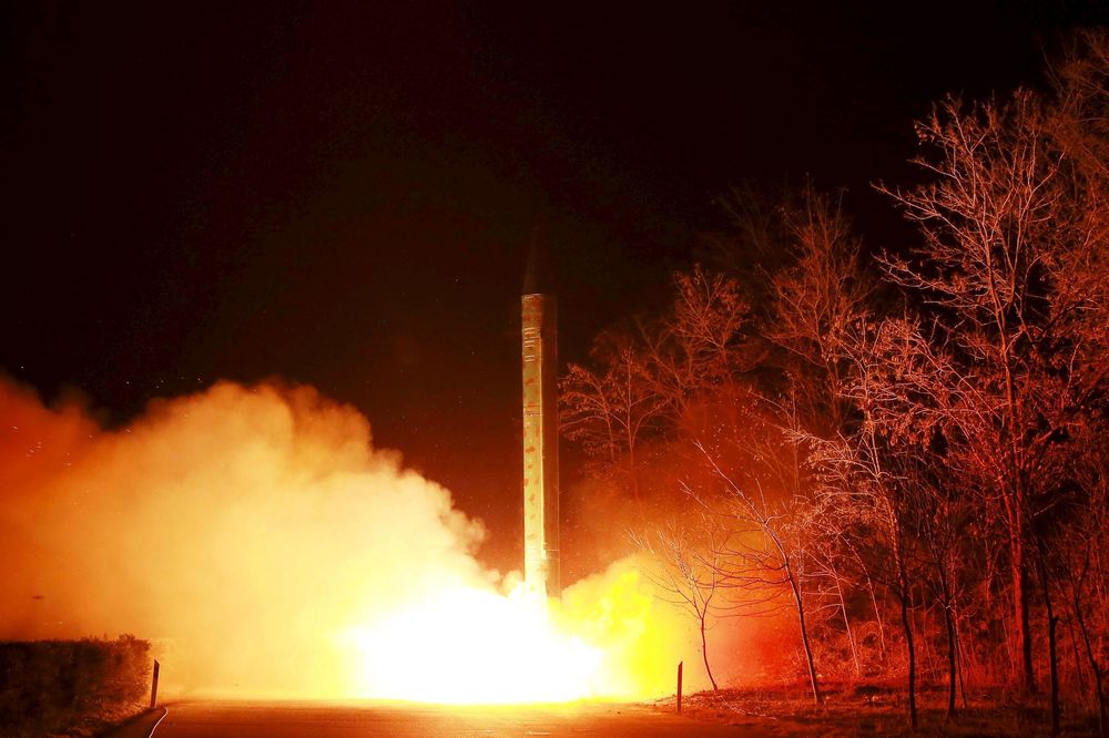 Kontinuitet: Severna Koreja ispalila još dve rakete! (FOTO)