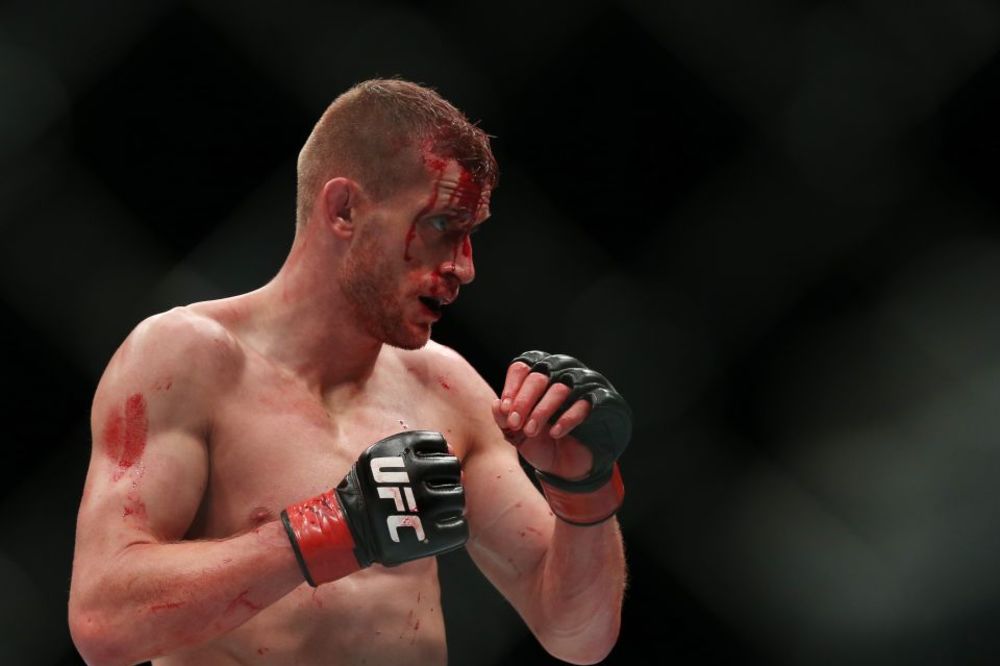 Lipti krv na sve strane: 10 najbrutalnijih borbi ikada u UFC! (VIDEO)