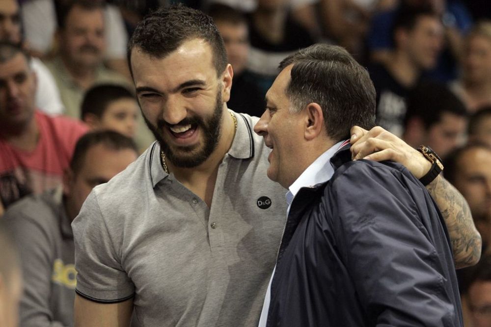 Pekovića šutnuli u Minesoti, vraća se u Partizan do kraja sezone! (VIDEO)