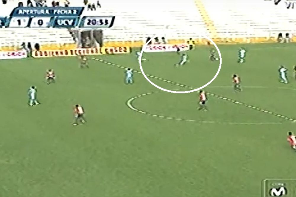 Novi kandidat za gol godine: Golman lobovan sa više od 50 metara u Južnoj Americi! (VIDEO)