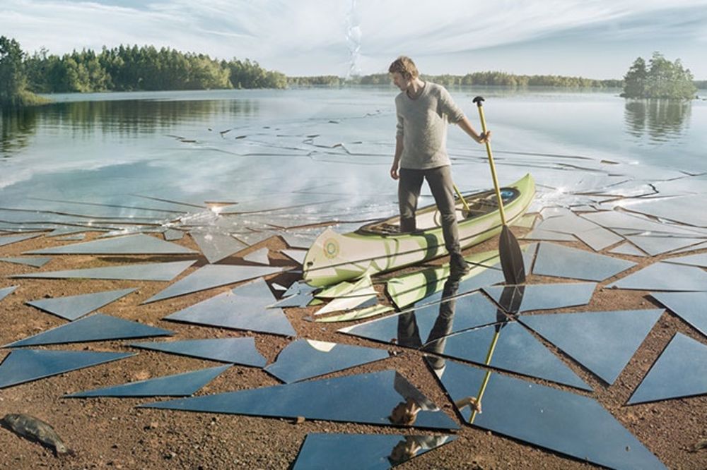 Šta je ovaj Šveđanin umislio da uradi sa 17 kvadrata ogledala i foto-aparatom? (VIDEO)
