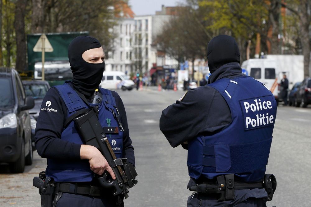 Nova panika u Briselu: U toku policijska operacija u kvartu Eterbek! (FOTO)