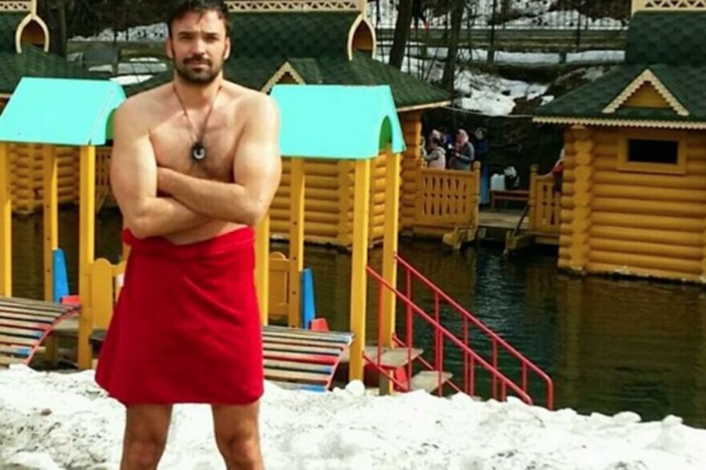 Bog, mišići i to... Ivan Bosiljčić se prvo drugi put krstio u Rusiji, pa objavio seksi fotku u peškiru! (FOTO)