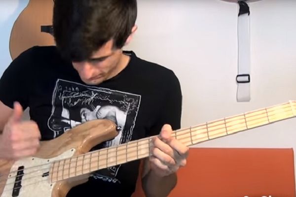 Objasnio je šta sve može bas gitara u samo 3 minuta! (VIDEO)