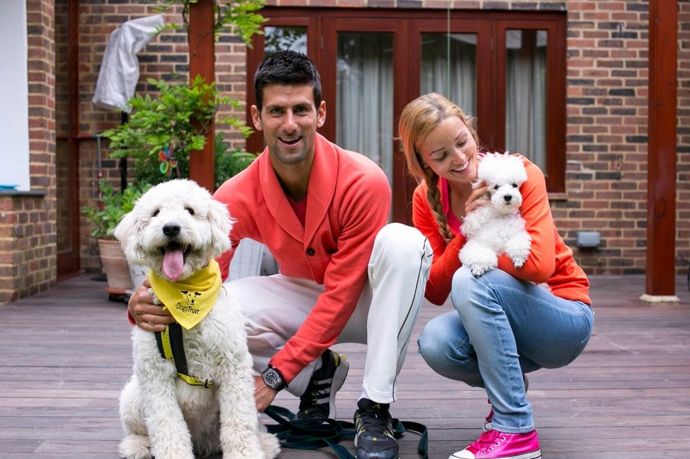 Donela mu sreću: Evo koliko se vole Novak i Jelena Đoković! (FOTO)