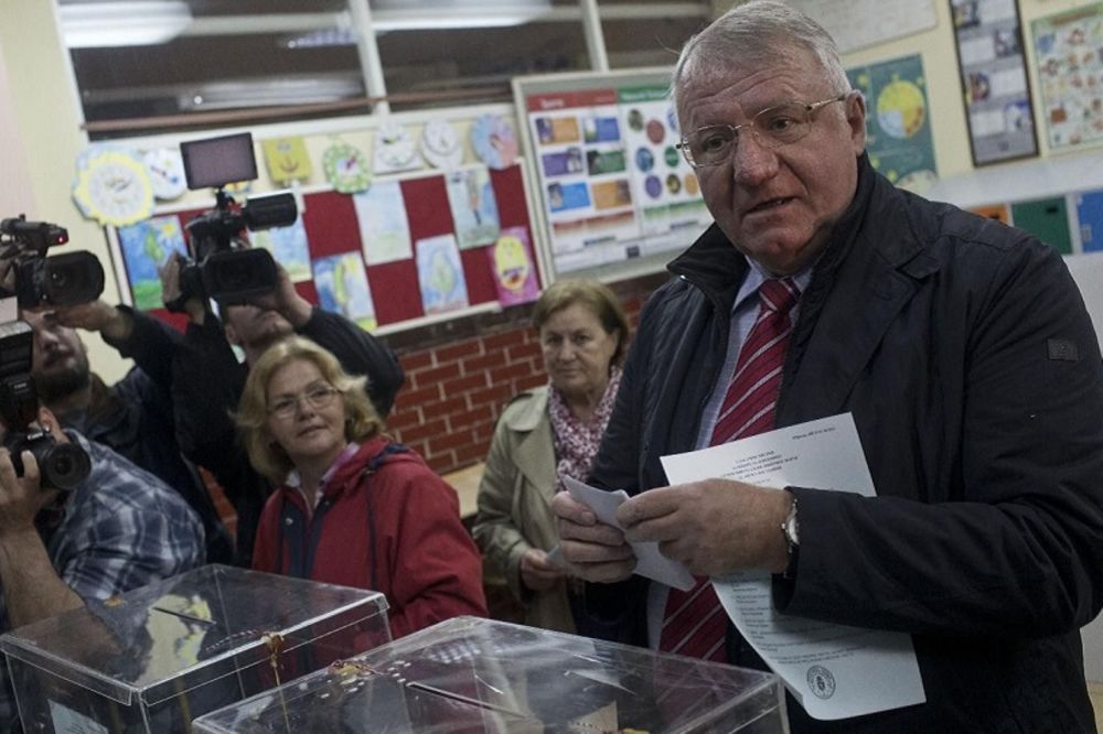 Šešelj glasao za Čedu, Čanka i Borisa!!! Srbija ovo nije očekivala! (FOTO)