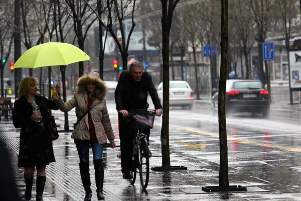 Danas potop, ne odvajajte se od kišobrana! Kiša će da lije u celoj Srbiji!
