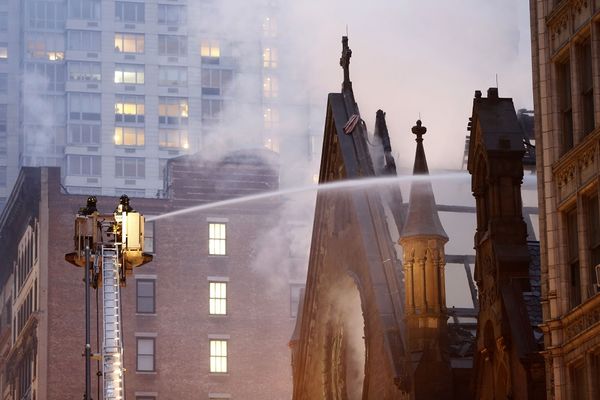 Njujorški vatrogasci otkrili šta je uzrok požara u srpskoj crkvi!