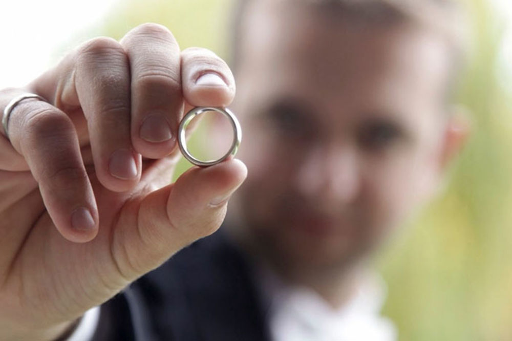 5 situacija zbog kojih ćete skinuti verenički prsten sa ruke (FOTO) (GIF)