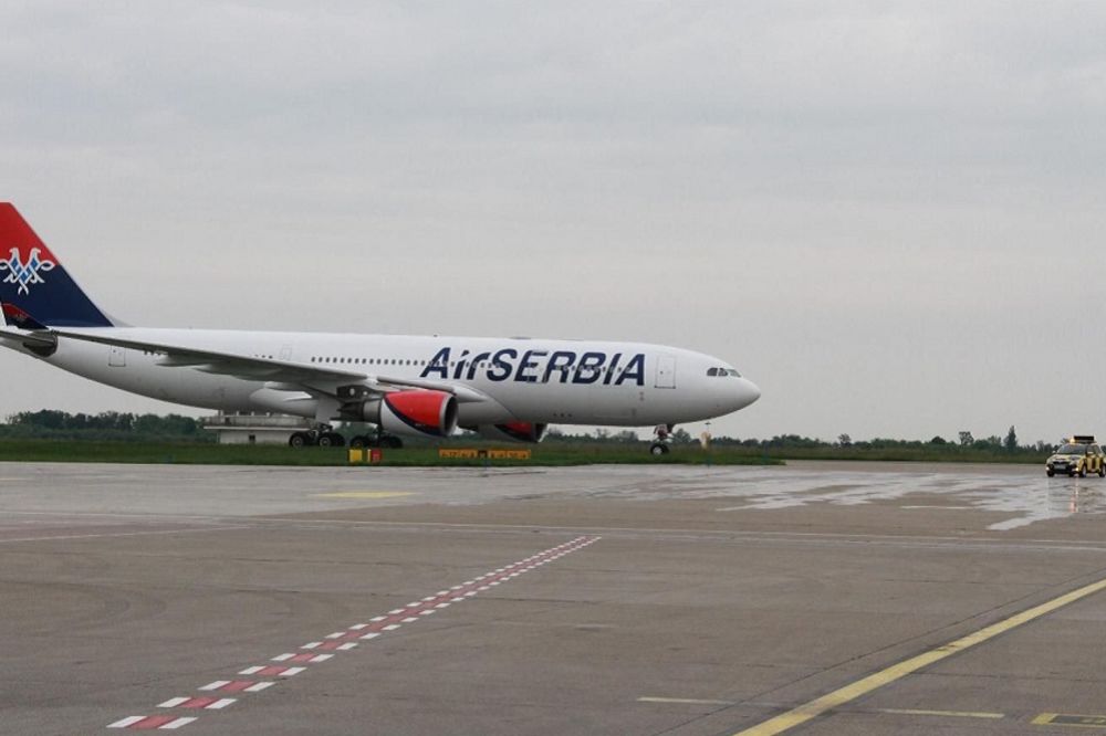 Najmoćniji avion Er Srbije svečano dočekan u Beogradu! Sledeća destinacija - Njujork! (FOTO)