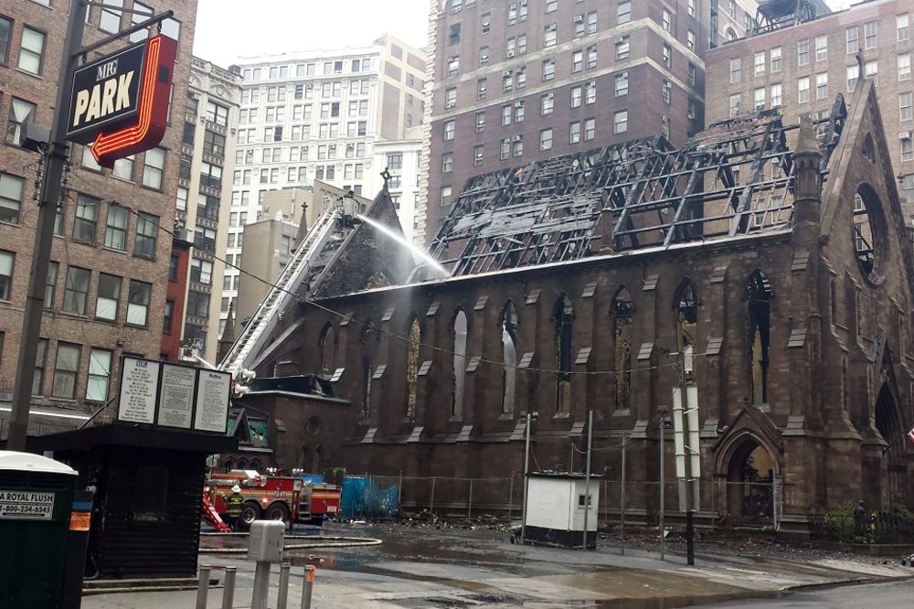 Tuga: Šta je ostalo od spaljene srpske crkve u Njujorku (FOTO) (VIDEO)