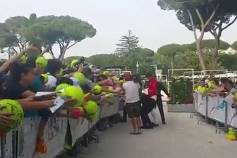 Nolemanija u Rimu: Pogledajte kakav je Srbin imao doček nakon trijumfa nad Nadalom! (VIDEO)