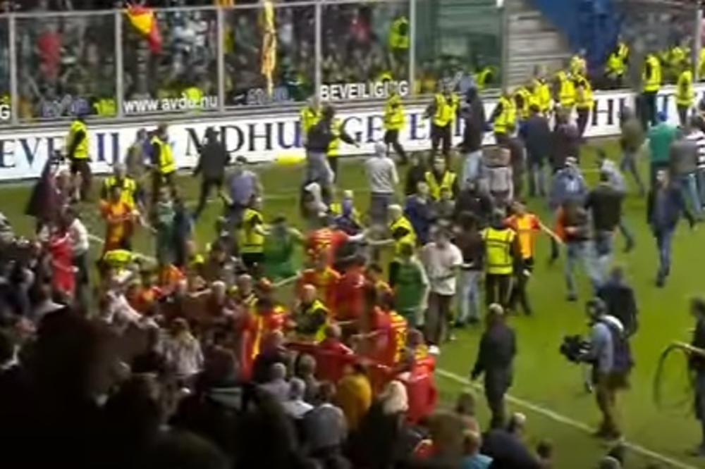 Isfrustrirani holandski navijači posle poraza napali igrače pobedničke ekipe! (VIDEO)