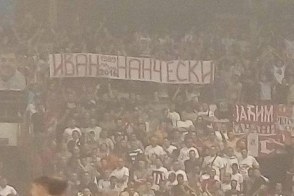Crveno-beli odali počast tragično nastradalom makedonskom košarkašu! (FOTO)