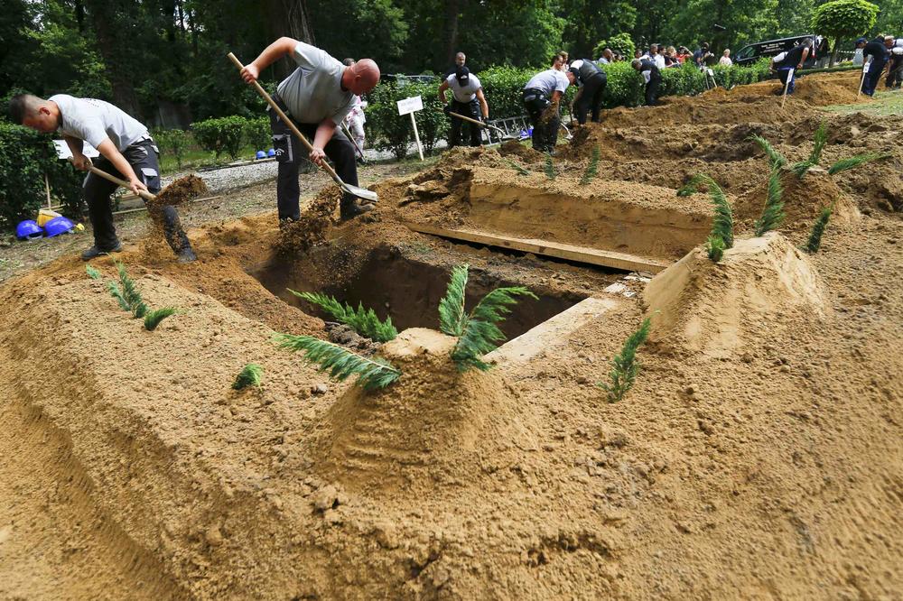 Ko će pre da iskopa grob: Postoji li bizarnije takmičenje na svetu?  (FOTO)