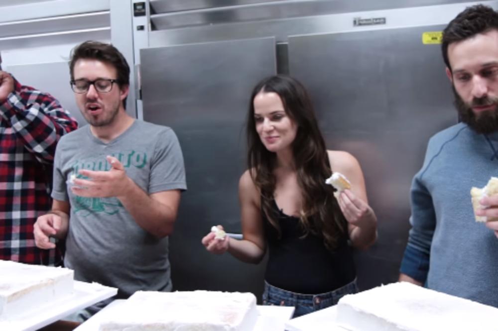 Hit snimak: Evo šta se desi kada naduvani likovi prave tortu! (VIDEO) (GIF)
