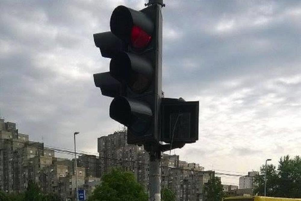 Kakav je ovo semafor? Na NBG i patuljci znaju kad da pređu ulicu! (FOTO)