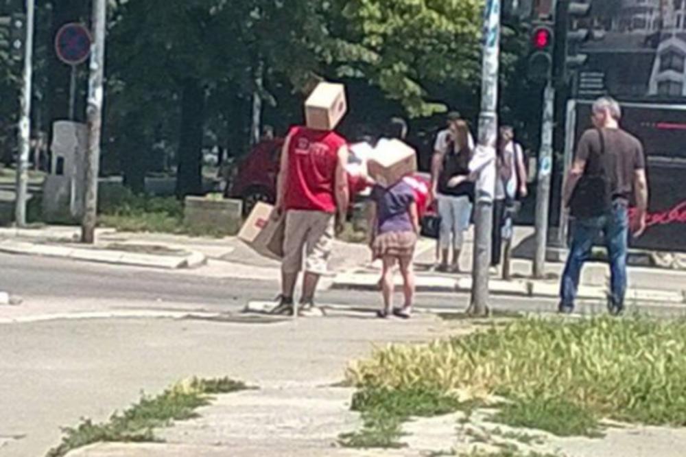 Staviš kutiju na glavu i furaš gradom! Zašto ovi Novosađani, zaboga, to rade?! (FOTO)