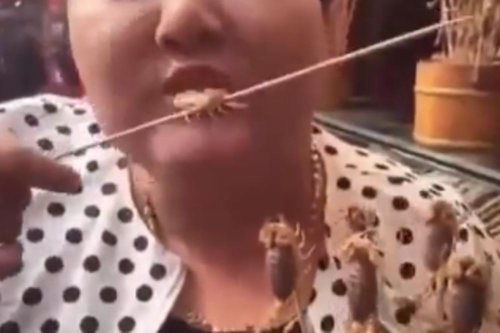 Dok mnogi mrze škorpije, ona prosto obožava... Da ih jede! (VIDEO)