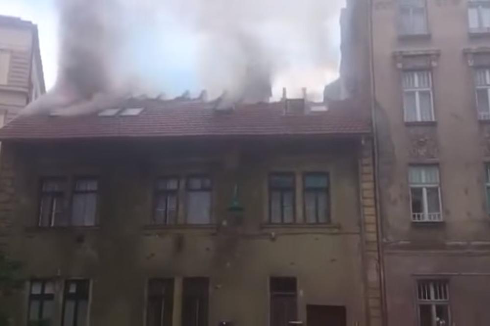 Požar u Sarajevu: Gori krov zgrade u samom centru grada (VIDEO)