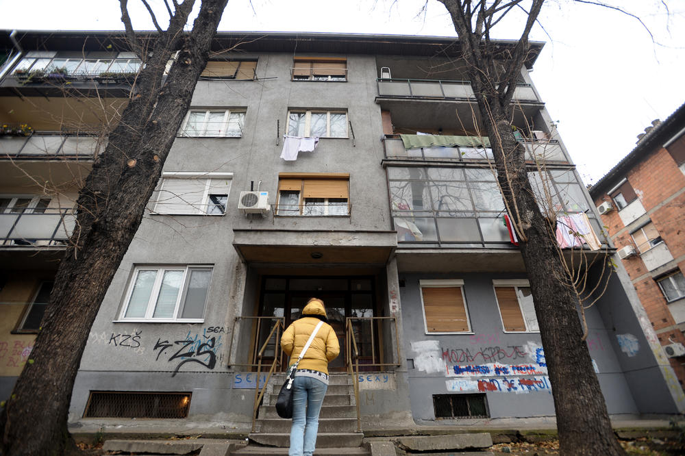 DA LI JE REALNO DA SU I OVO POČELI DA RADE?! Stanari jedne zgrade u Beogradu NE MOGU da veruju ŠTA VIDE! (FOTO)