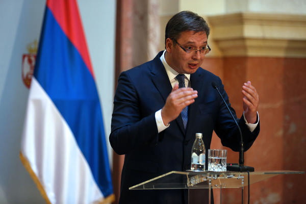 Vučić danas čita ekspoze: Pokušaću da stojim sat-dva, šest ako treba!