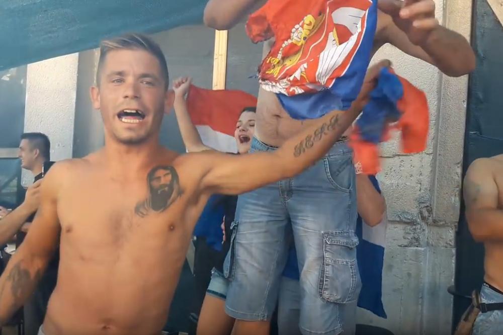To nije srpska zastava, već krpa sa kukastim krstom! Sramna ispovest Hrvata koji je u Kninu palio naše znamenje! (FOTO)