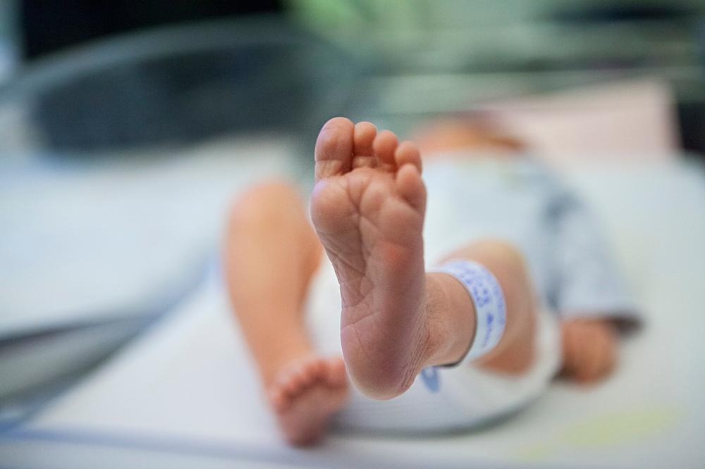 Rođeno 7 beba za GODINU DANA: Srbija umire, situacija ALARMANTNA!