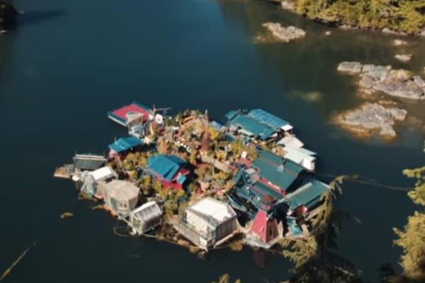 Želeli su život na ostrvu...Zato su ga napravili samo za sebe! (VIDEO)