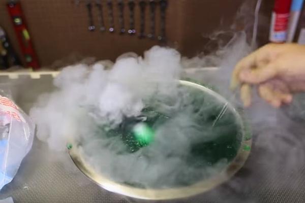 Postanite Hari Poter na gajbi: Za ovaj magični tik potrebna vam je topla voda, led i jedan tajni sastojak (VIDEO)