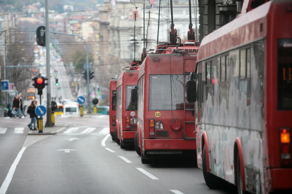 Nema saobraćaja u centru Beograda: Zatvaraju se Terazije, trole idu skraćeno, autobusi kruže!