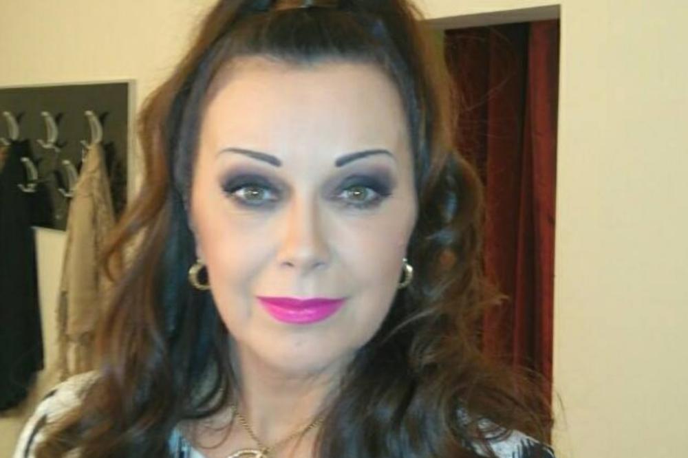 Crna Dragana, ti li si? Poznata voditeljka se slikala bez šminke: Ni mama je ne bi prepoznala! (FOTO)
