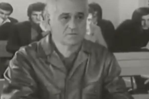 Kako je izgledao Tomislav Nikolić na fakultetu? Prvi i jedini snimak predsednika u školskim klupama! (VIDEO)