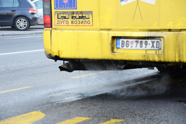 GRADSKO SAOBRAĆAJNO PREDUZEĆE: Uzrok požara na Karaburmi "samozapaljenje parkiranog autobusa"