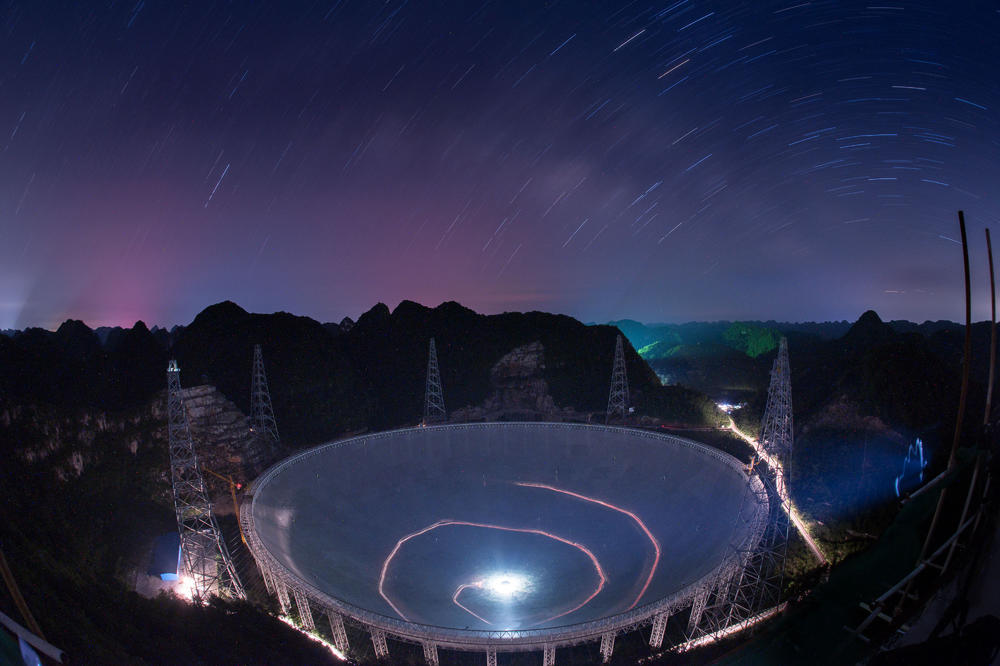 Kinezi kreću u potragu za vanzemaljcima! Za to su već spremili najveći teleskop na svetu! (FOTO) (VIDEO)