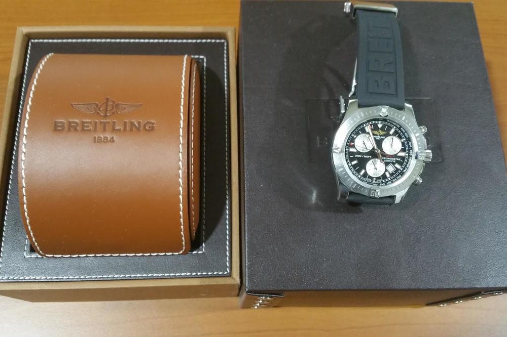 MISTERIOZNI HRVAT: Ovo je sat od 3.000 evra koji je hteo da prošvercuje u Srbiju! (FOTO)