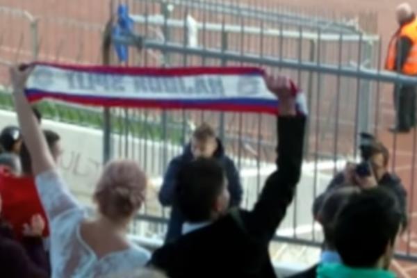 ROMANTIKA! Zbog zaljubljenih navijača Hajduka, ružne scene sa Poljuda padaju u zaborav!  (VIDEO)
