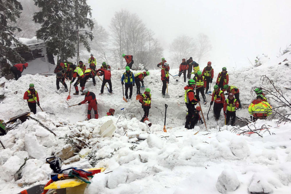 Izvučena poslednja tela u Italiji: U lavini stradalo 29 ljudi!